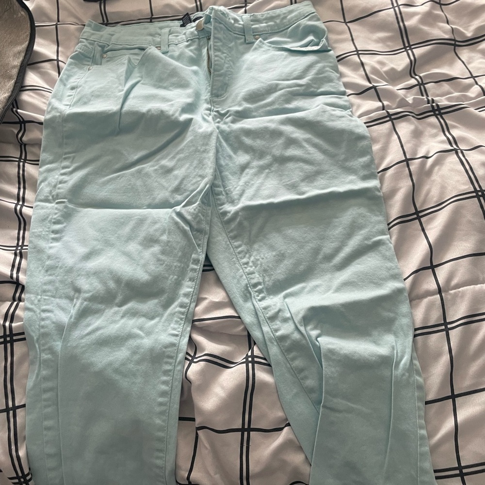 Stretch capri